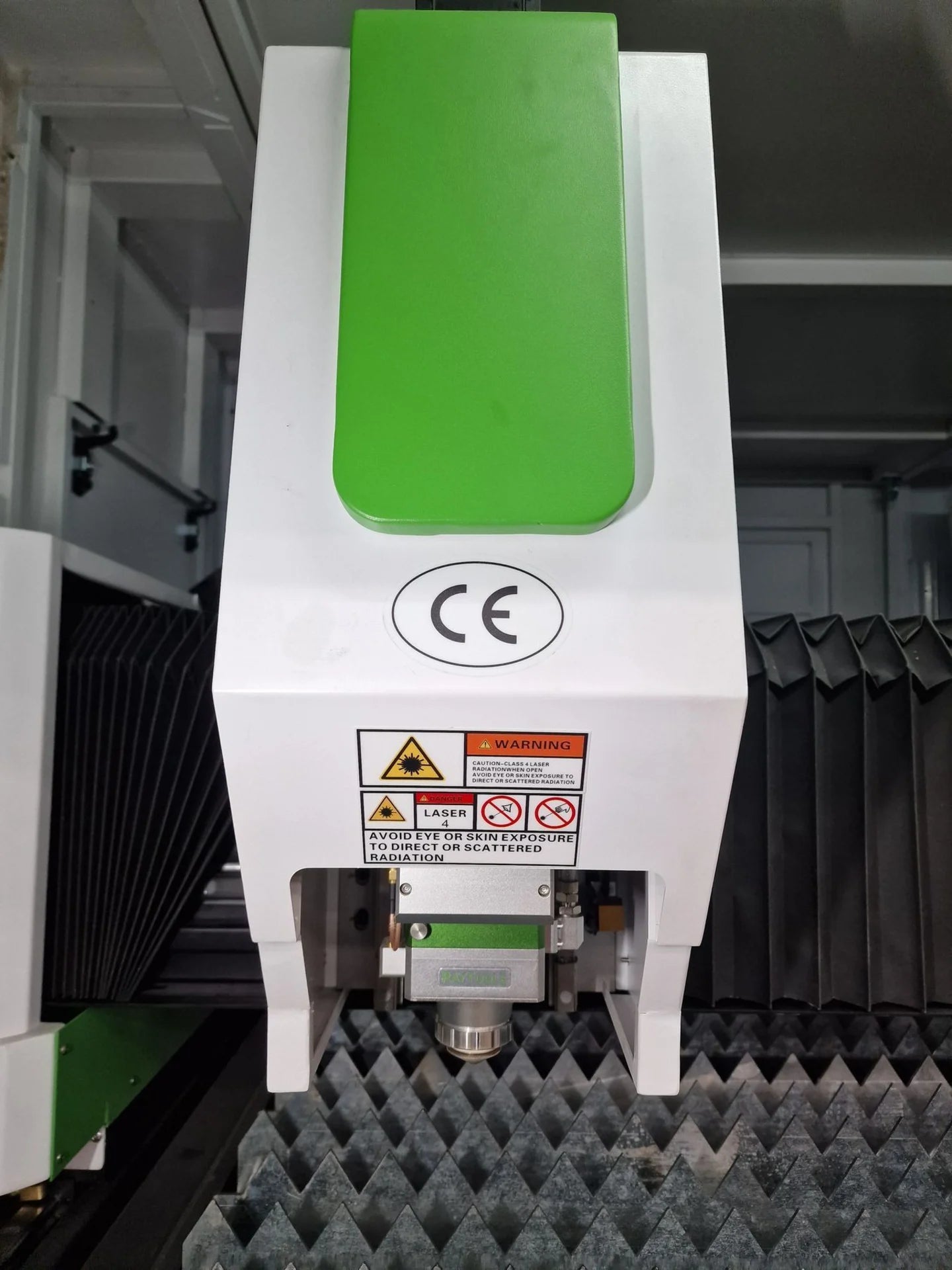 LMM0010 - Taglio Laser CNC 2kW 1300 x 1300 mm