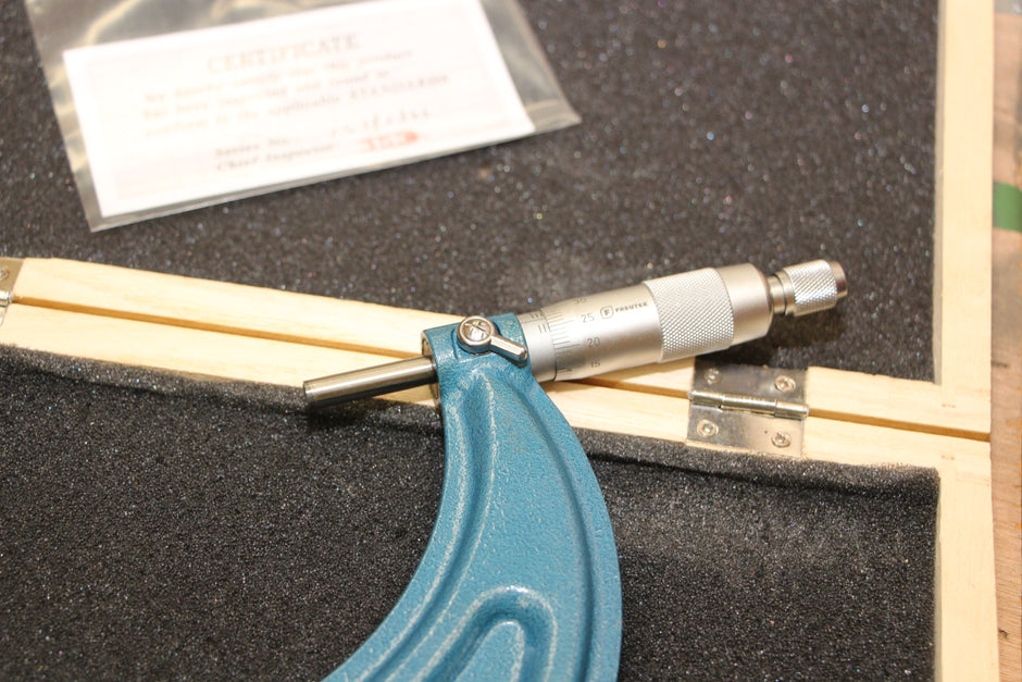 SDM0053 - Outside Micrometer 100-125mm x 0.01