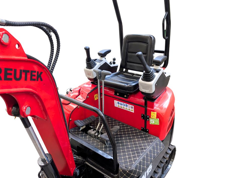 EKN0015 - Mini Diesel Excavator 8.6 kW