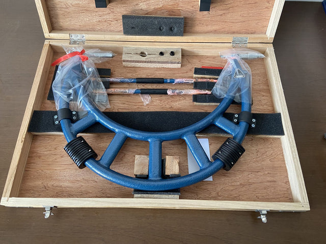 SDM0033 - External Micrometers with Interchangeable Anvils 300-400 x 0.01 mm