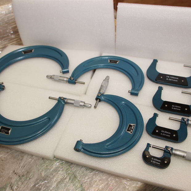 SDM0056 - Set of 8 External Micrometers 0-200 x 0.001mm
