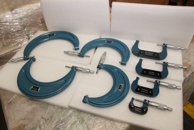 SDM0056 - Set of 8 External Micrometers 0-200 x 0.001mm