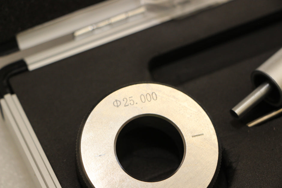 SDM0061 - Three Point Internal Micrometer 25-30 x 0.05mm
