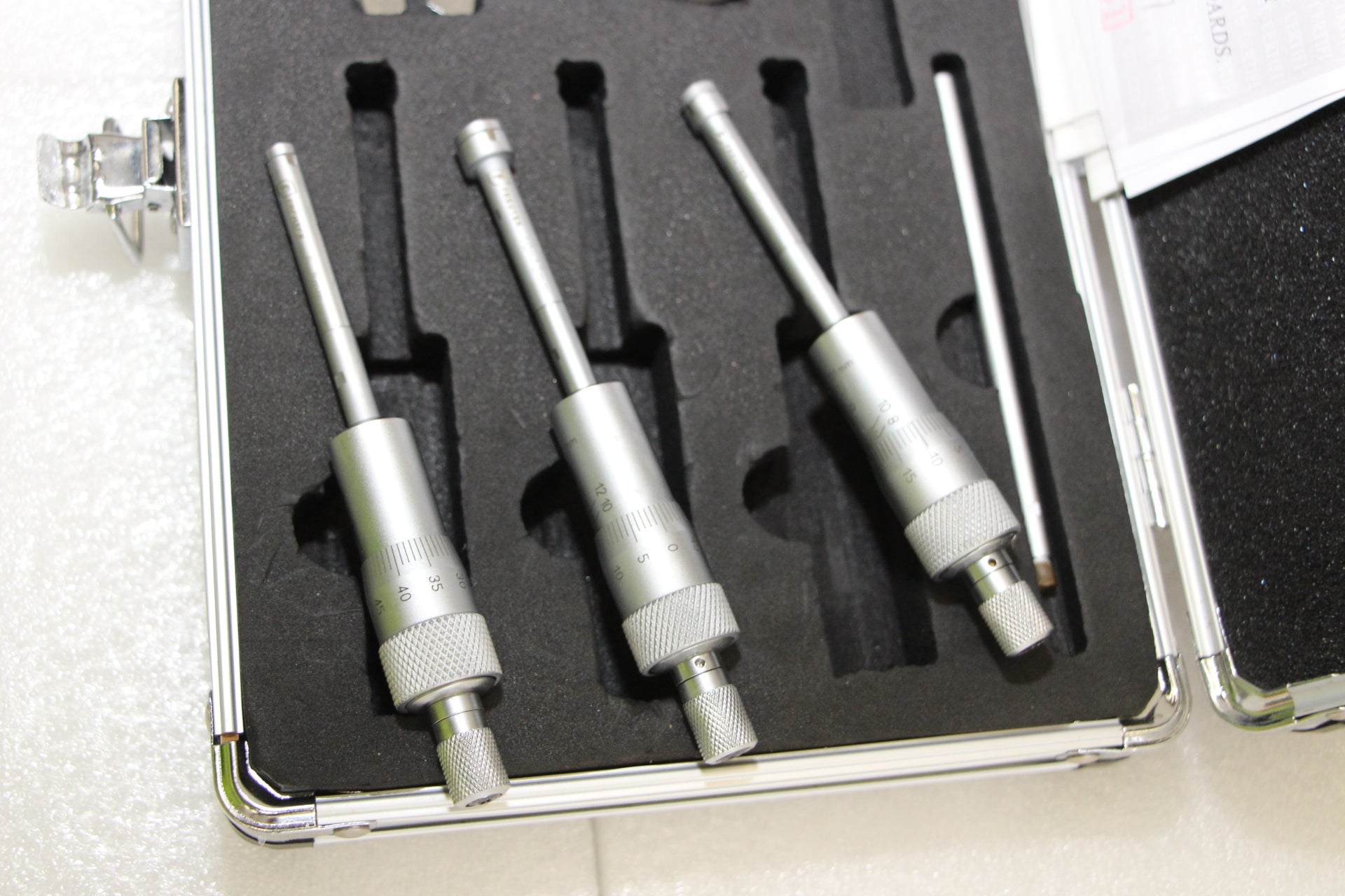 SDM0064 - Set of 3 pcs three-point internal micrometers 6-12 x 0.001mm