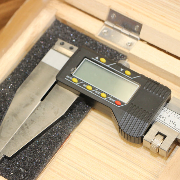 SDM0072 - Digital Caliper 0-600mm x 0.01/24"
