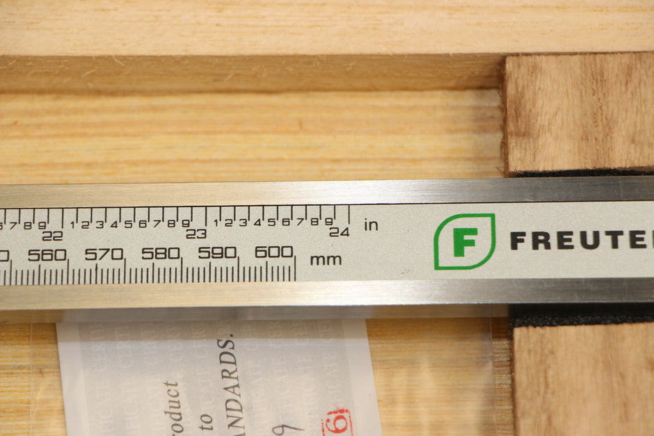 SDM0072 - Digital Caliper 0-600mm x 0.01/24"