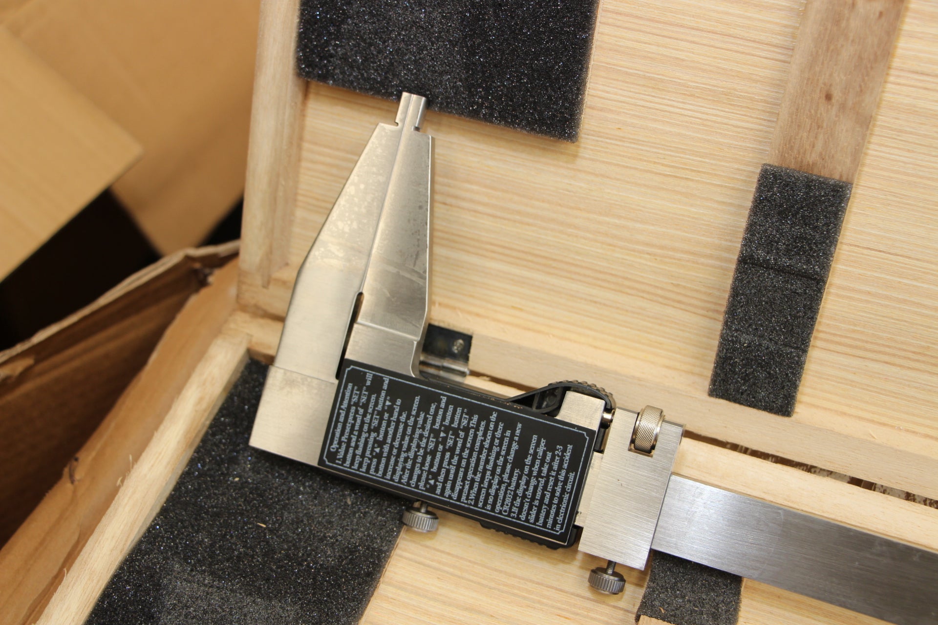 SDM0072 - Digital Caliper 0-600mm x 0.01/24
